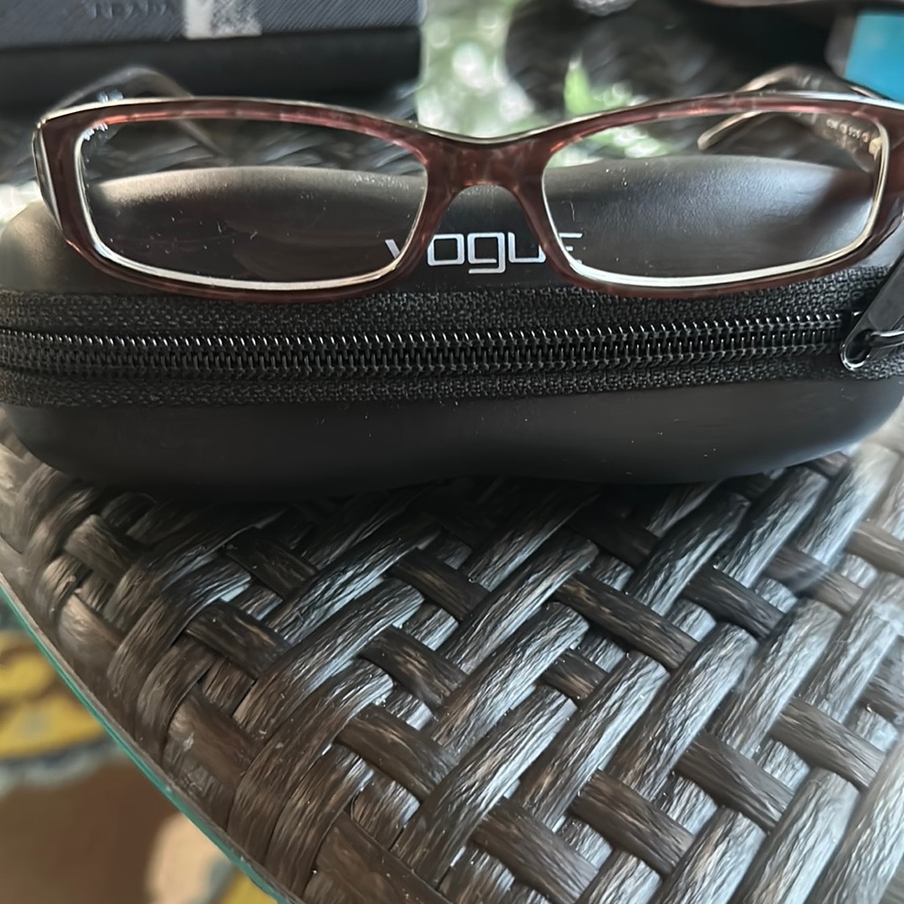 Vogue frames